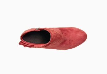 red-shoe-up
