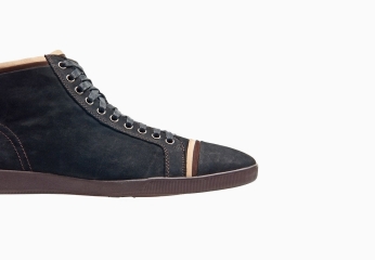 shoe-black-side